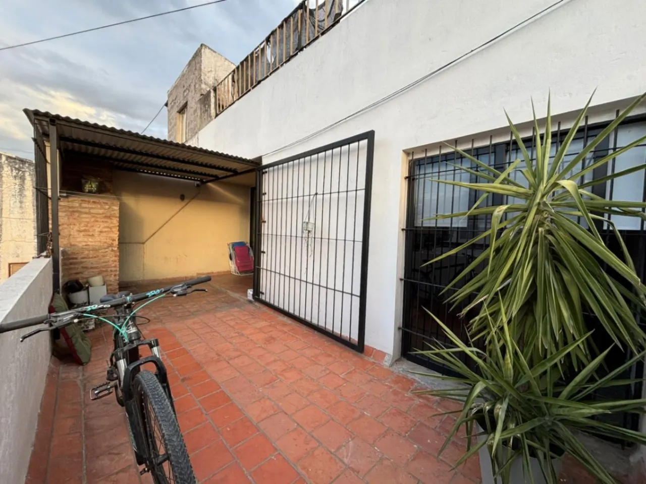 Barrio 338, sobre Delia