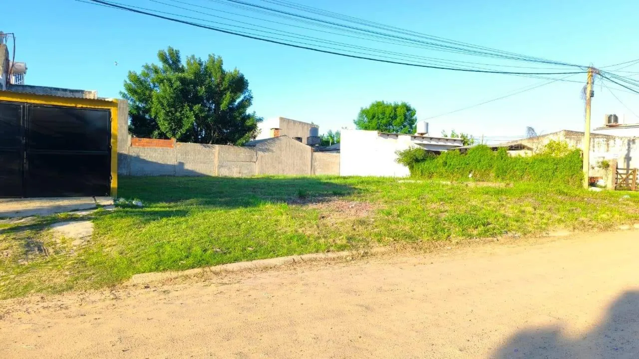 Terreno en calle Angelelli