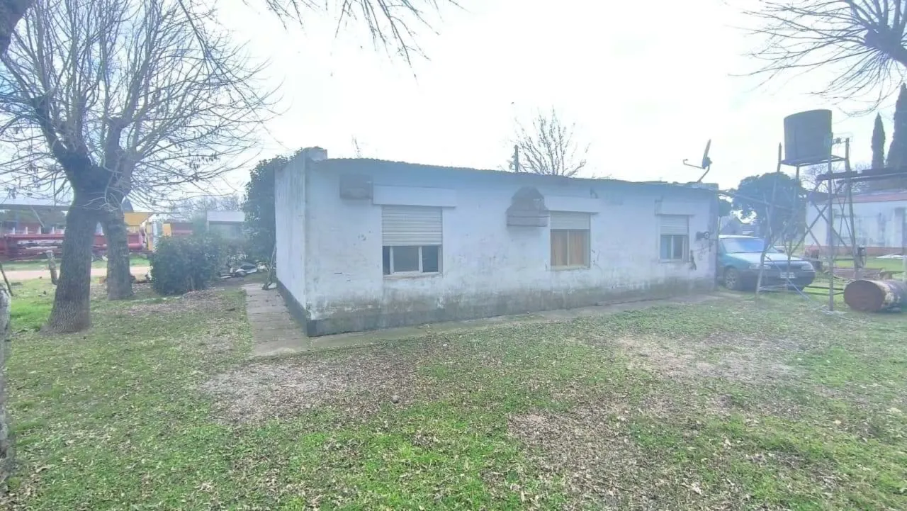 Casa a refaccionar/demoler en Parera