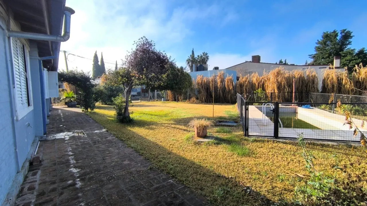 Casa en venta c/ cochera en Gualeguaychú