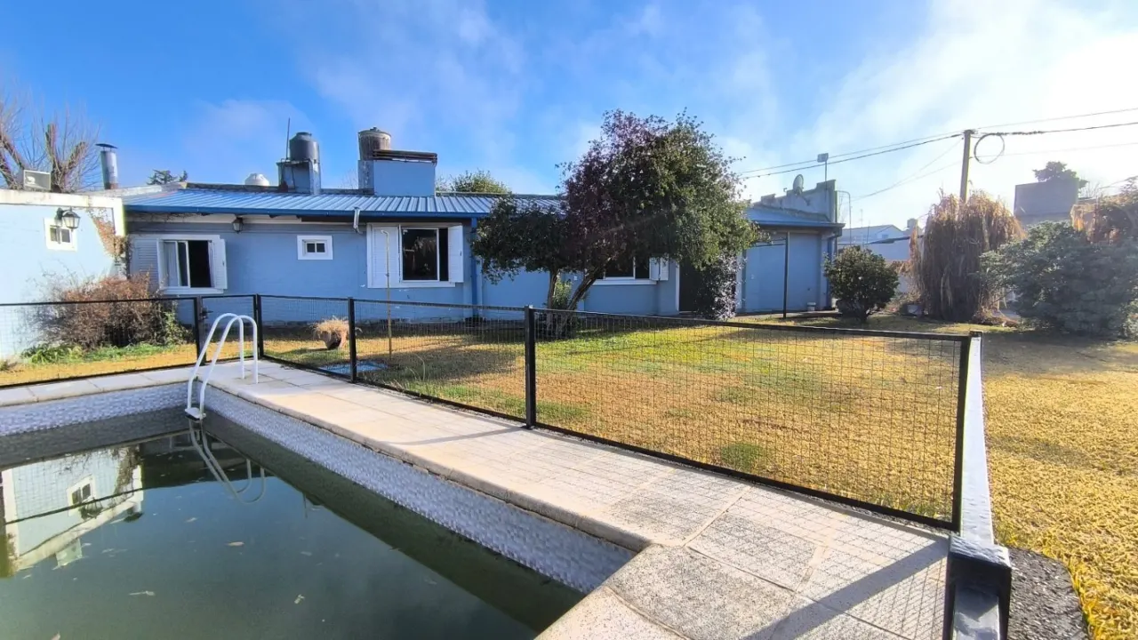 Casa en venta c/ cochera en Gualeguaychú