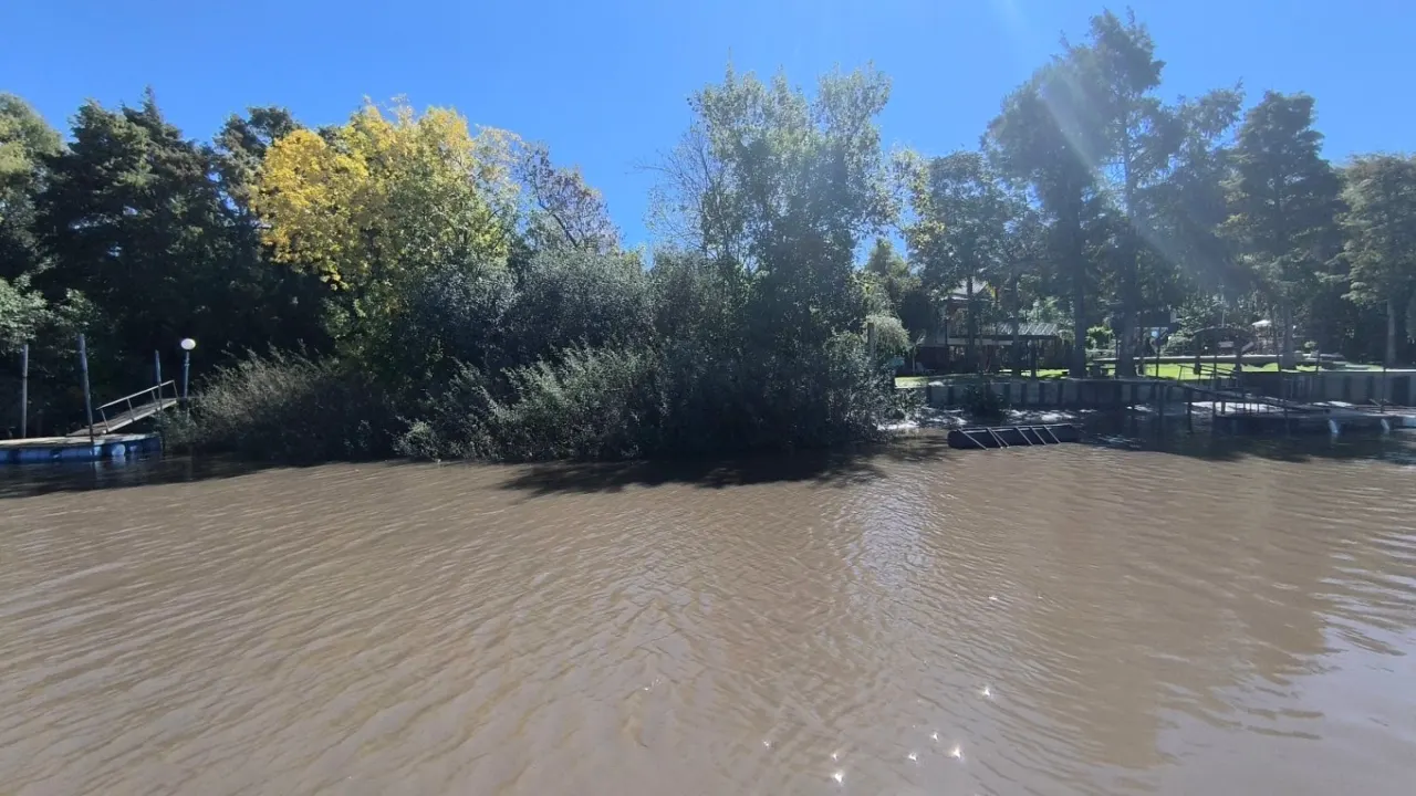Isla Libertad con salida al Rio