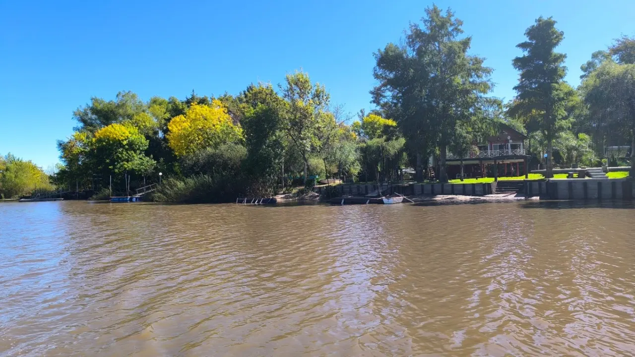 Isla Libertad con salida al Rio