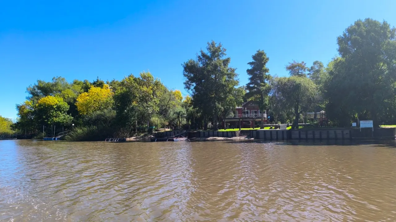 Isla Libertad con salida al Rio