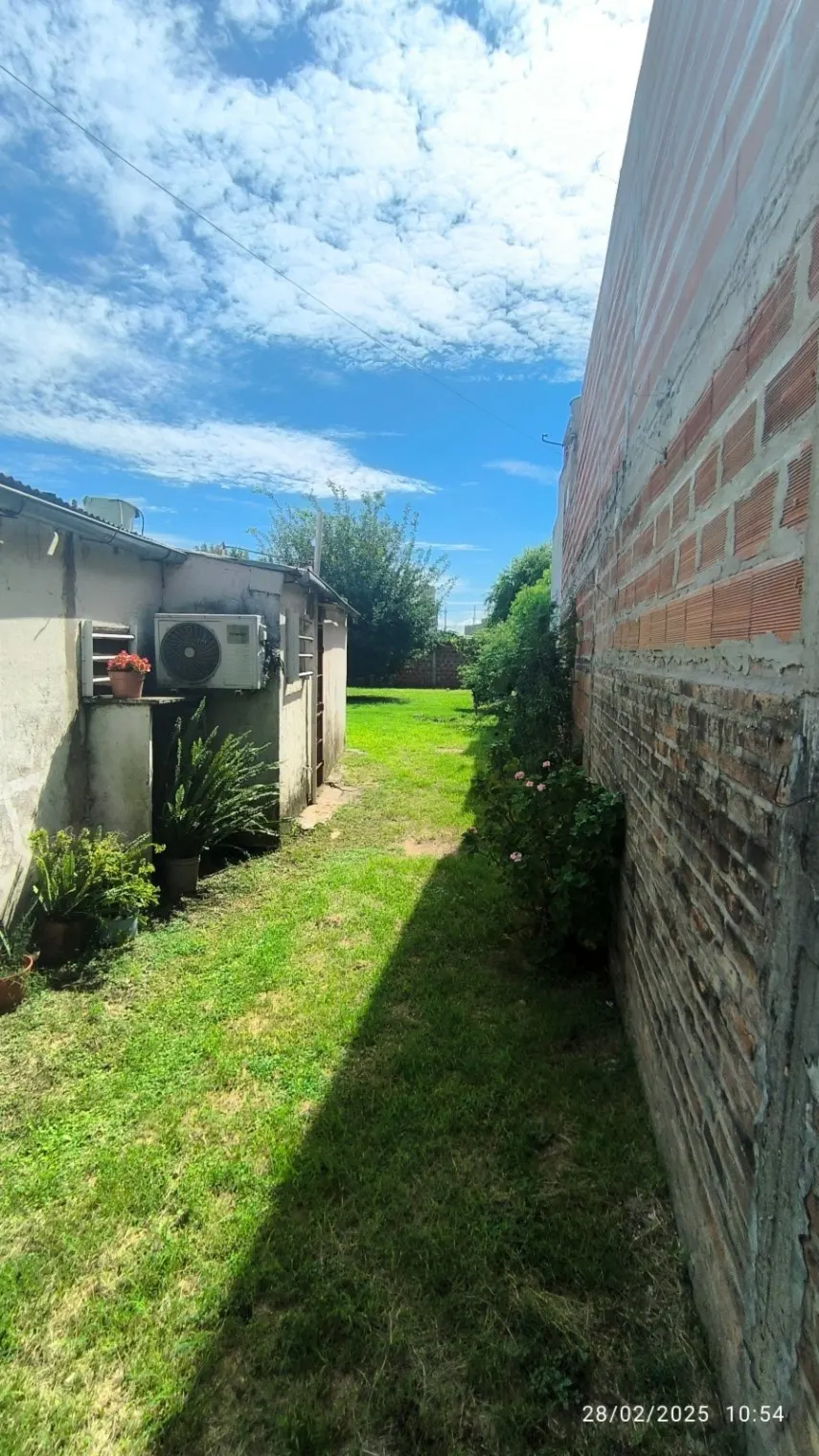 Casa en venta sobre Av Parque (Sarmientos 545), gran terreno!