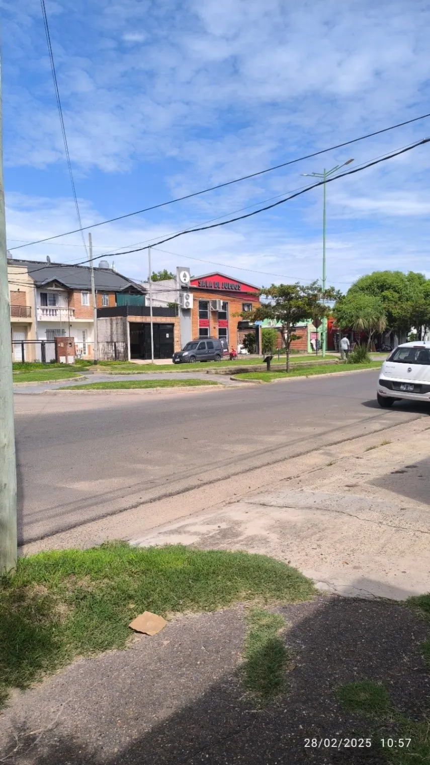 Casa en venta sobre Av Parque (Sarmientos 545), gran terreno!