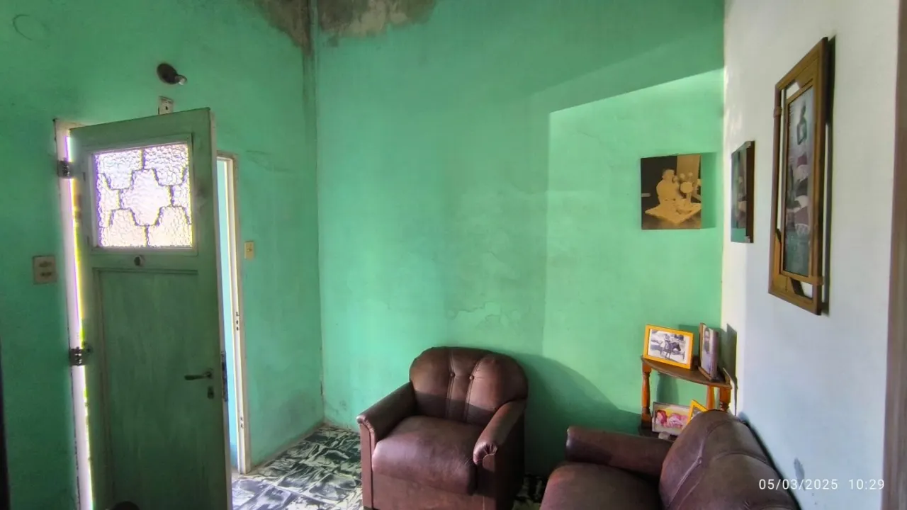 Casa en venta sobre Av Parque (Sarmientos 545), gran terreno!