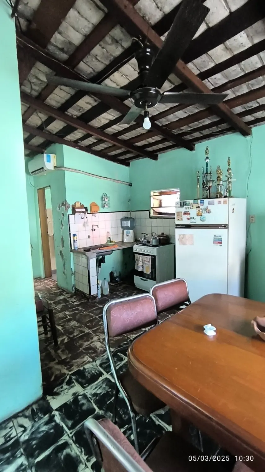 Casa en venta sobre Av Parque (Sarmientos 545), gran terreno!