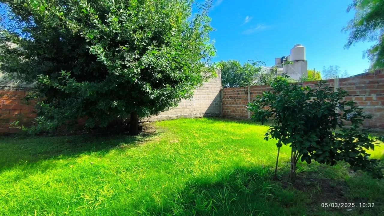 Casa en venta sobre Av Parque (Sarmientos 545), gran terreno!