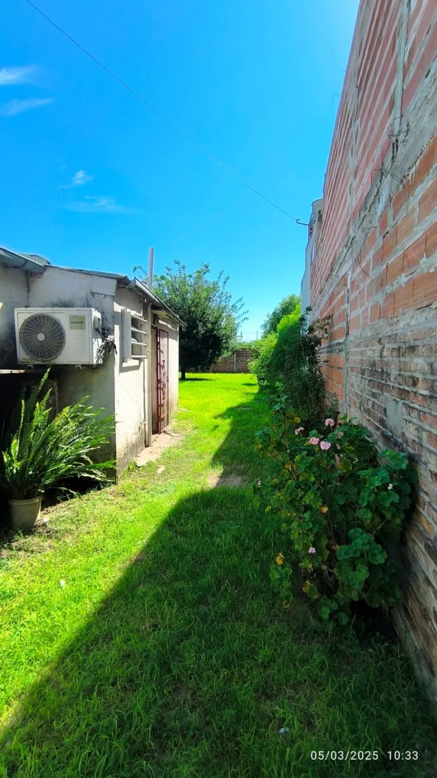 Casa en venta sobre Av Parque (Sarmientos 545), gran terreno!