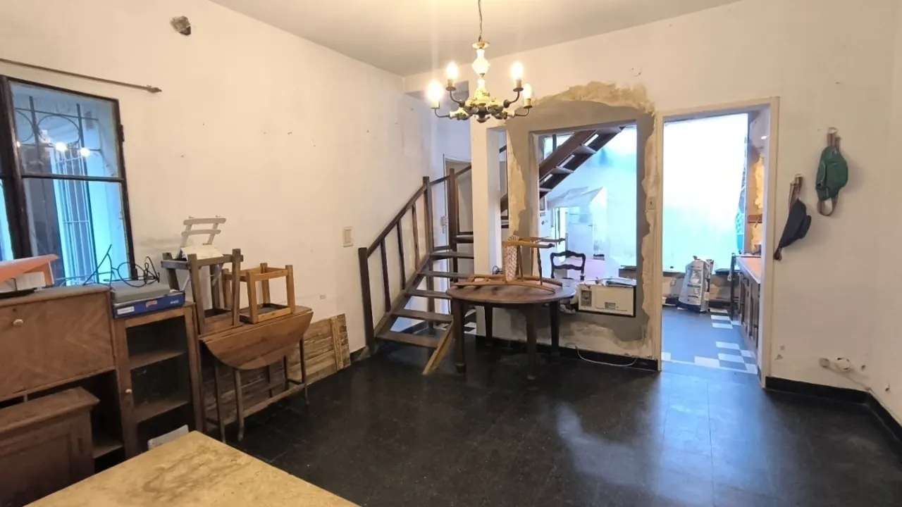 Casa céntrica, oportunidad de inversión