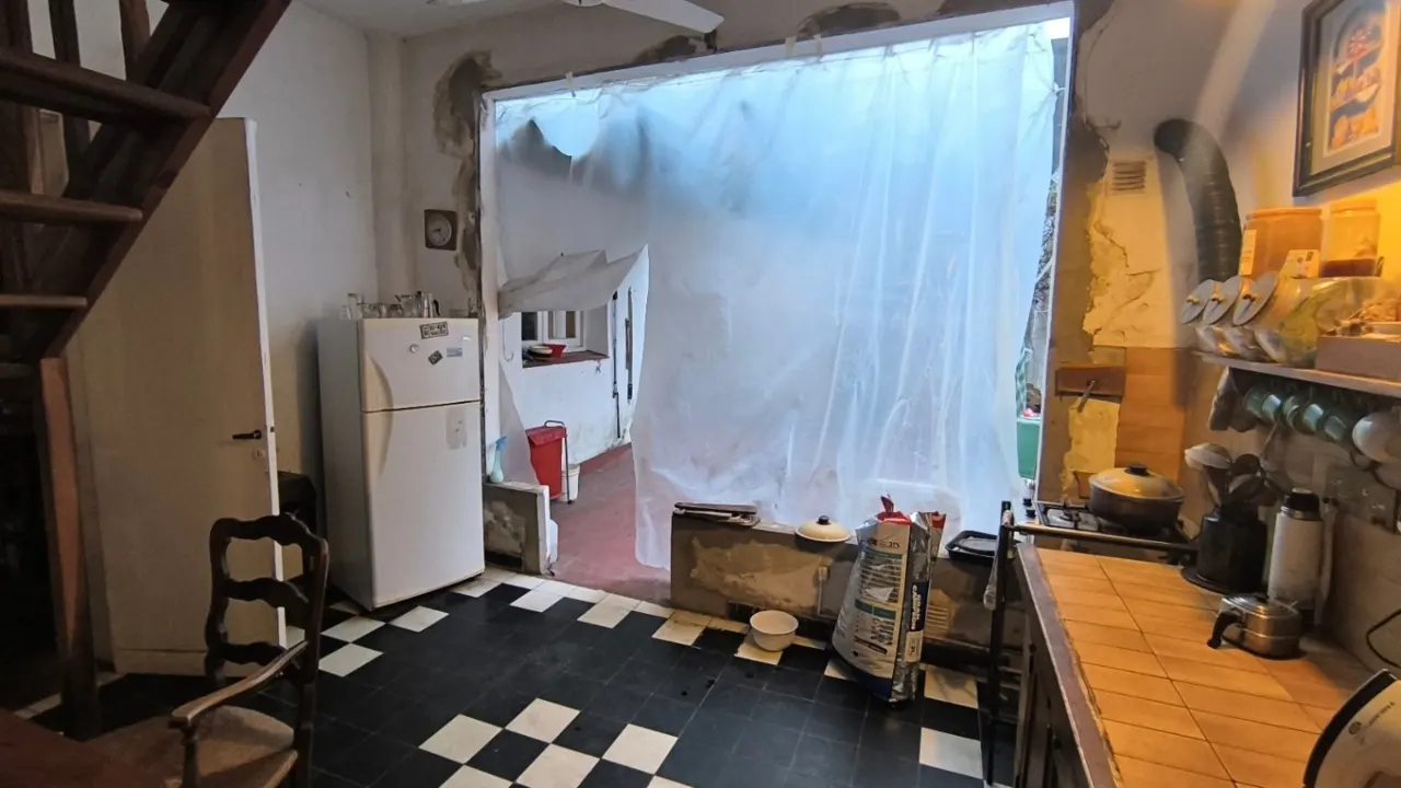 Casa céntrica, oportunidad de inversión