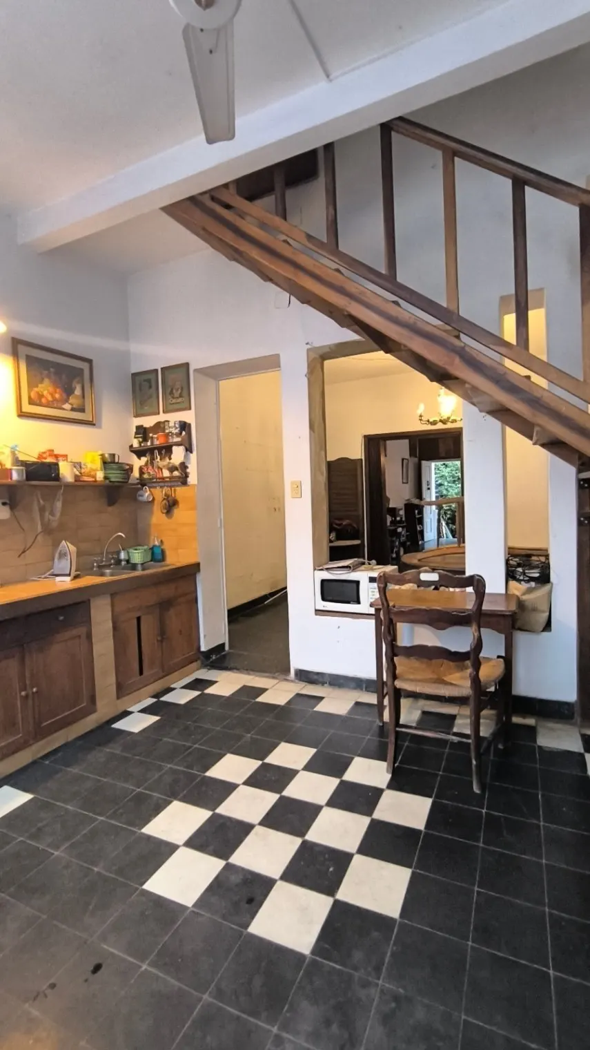 Casa céntrica, oportunidad de inversión