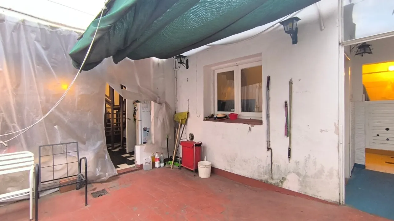 Casa céntrica, oportunidad de inversión