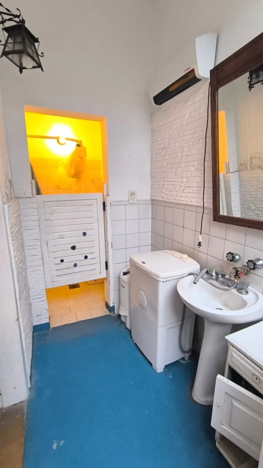 Casa céntrica, oportunidad de inversión