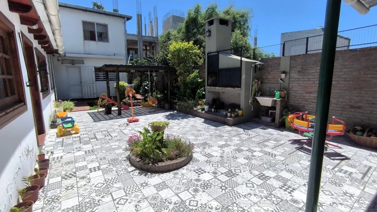 Casa en venta de 4 dormitorios c/ cochera en Gualeguaychú