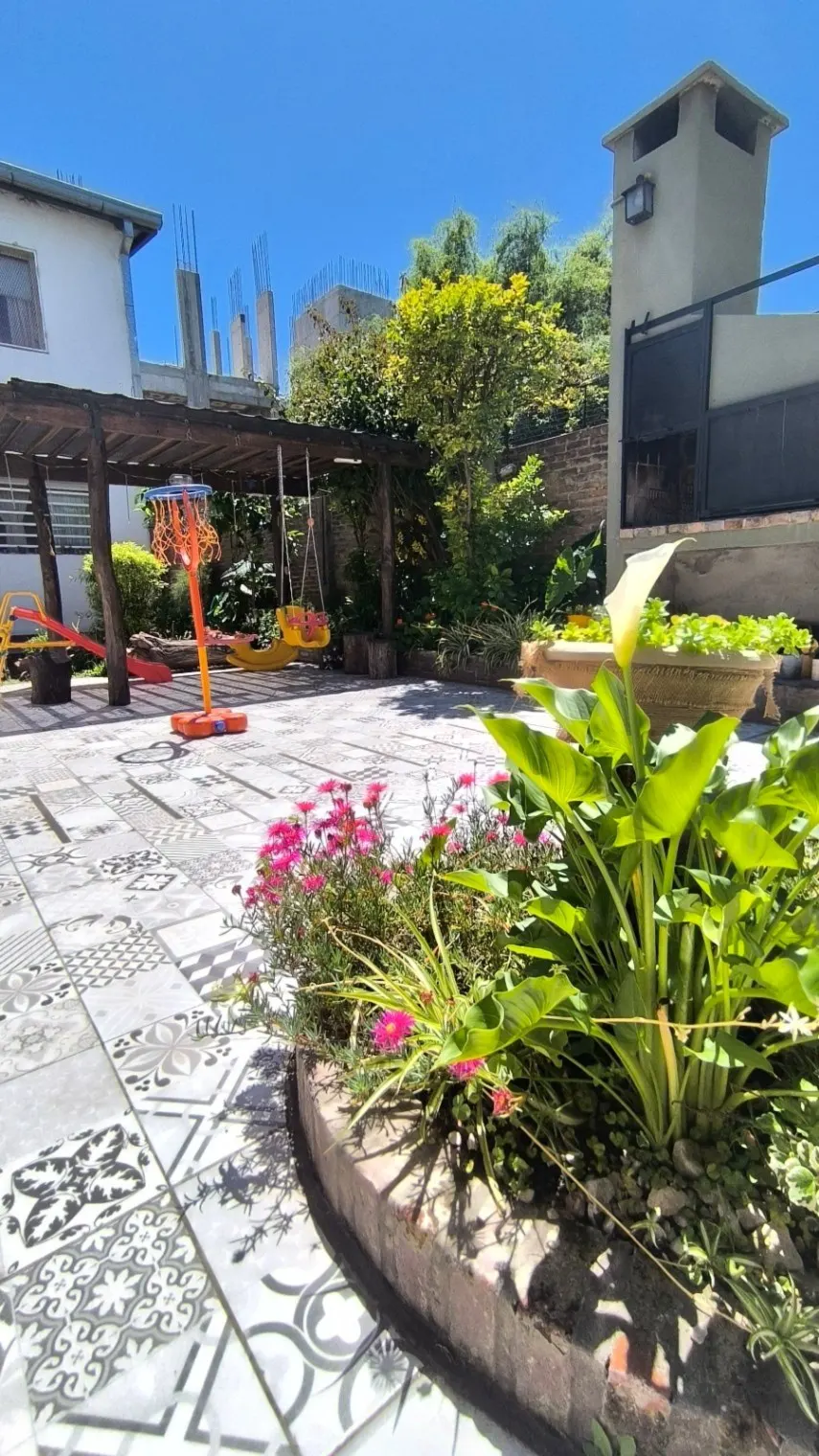 Casa en venta de 4 dormitorios c/ cochera en Gualeguaychú